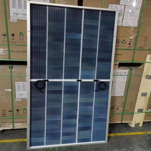 双玻双面太阳能板回收